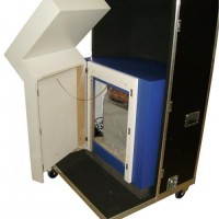 flightcase_fuer_messesysteme_mit_rollen_kleiner_1